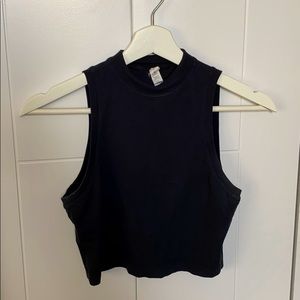 Lululemon crop top